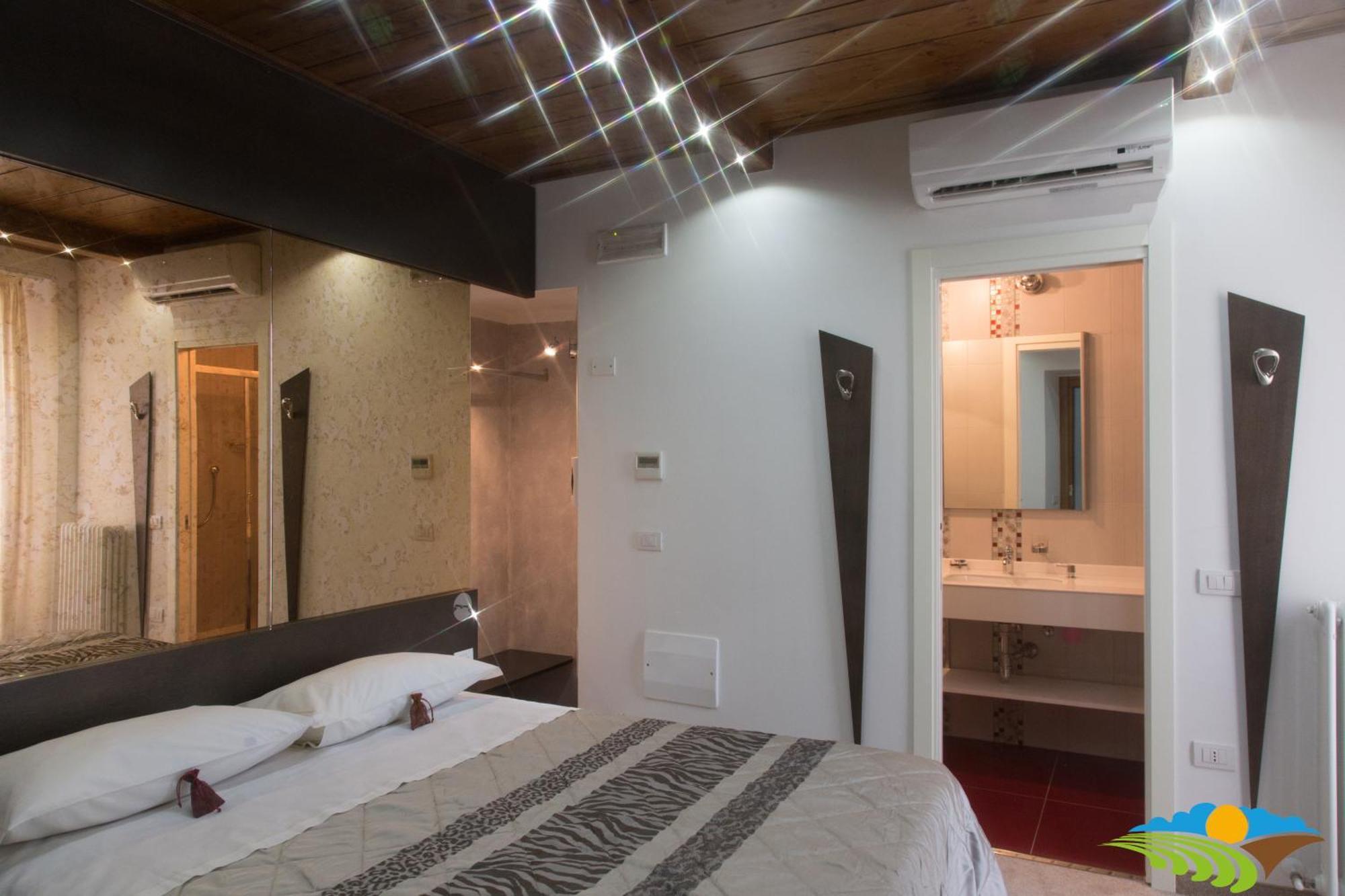 Albergo Diffuso - Il Poggetto Tra Urbino & San Marino Cameră foto